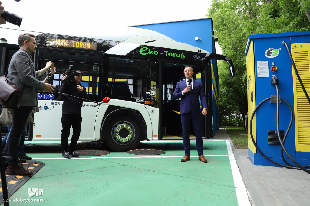 Prezentacja pierwszych eklektycznych autobusów