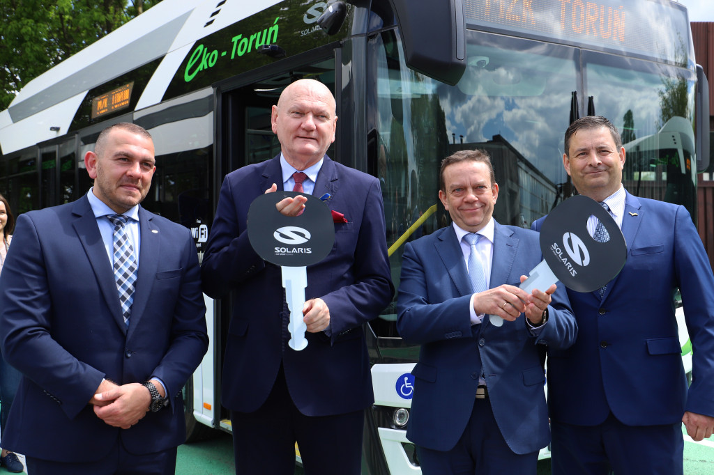 Prezentacja pierwszych eklektycznych autobusów