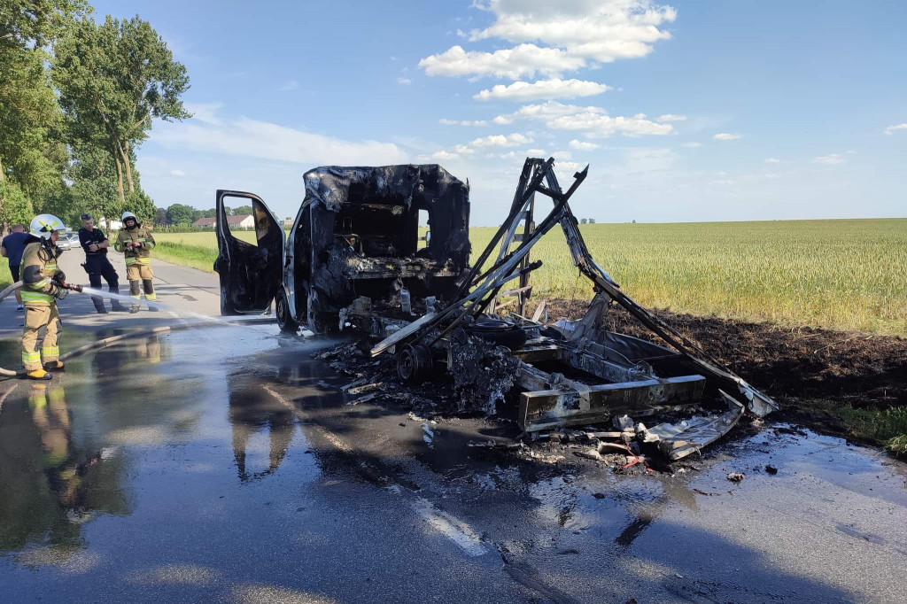 Pożar samochodu w pobliżu Torunia