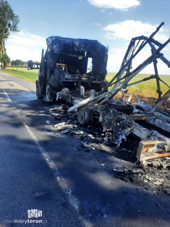 Pożar samochodu w pobliżu Torunia