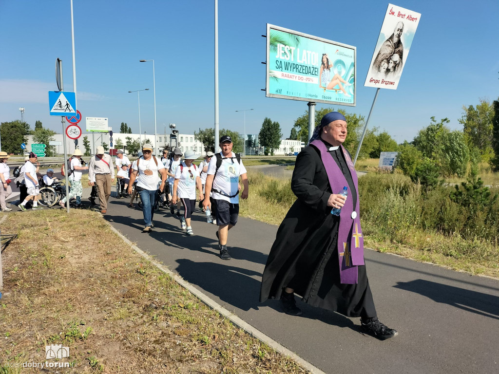 Torunianie ruszyli w drogę na Jasną Górę