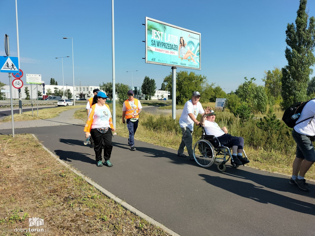 Torunianie ruszyli w drogę na Jasną Górę