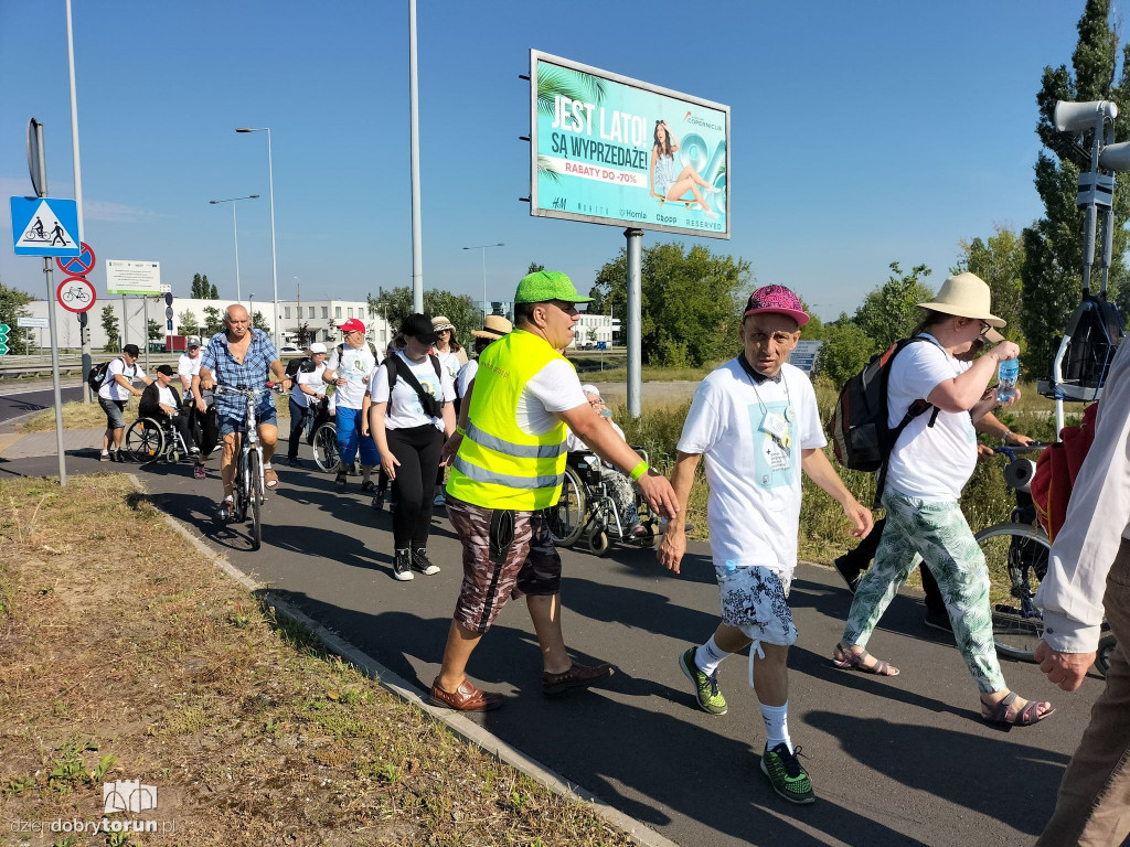 Torunianie ruszyli w drogę na Jasną Górę