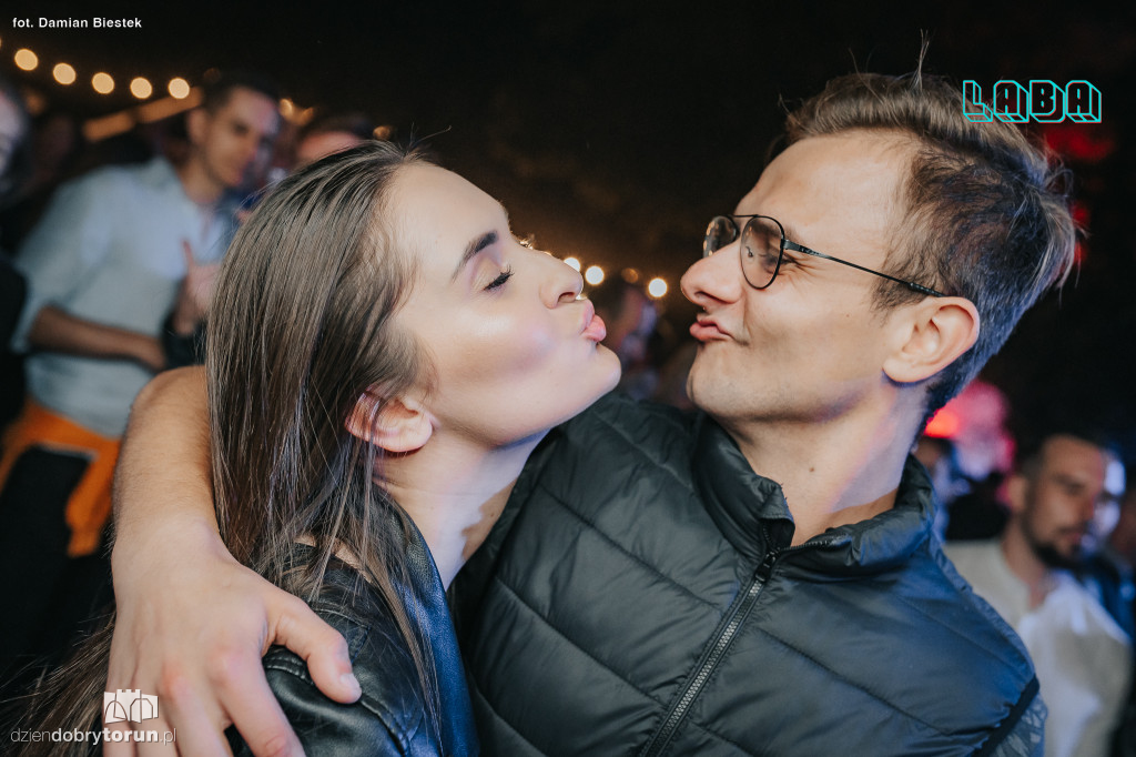 Imprezowa noc w Laba Przystań Towarzyska
