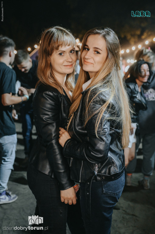 Imprezowa noc w Laba Przystań Towarzyska