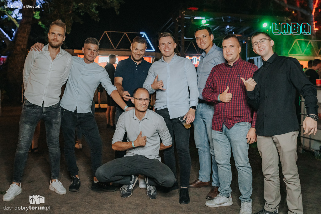 Imprezowa noc w Laba Przystań Towarzyska