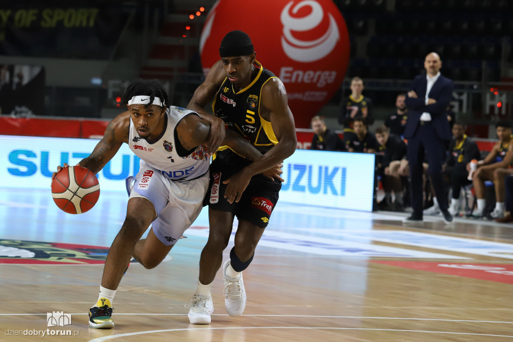 Twarde Pierniki Toruń 79 : 81 Trefl Sopot