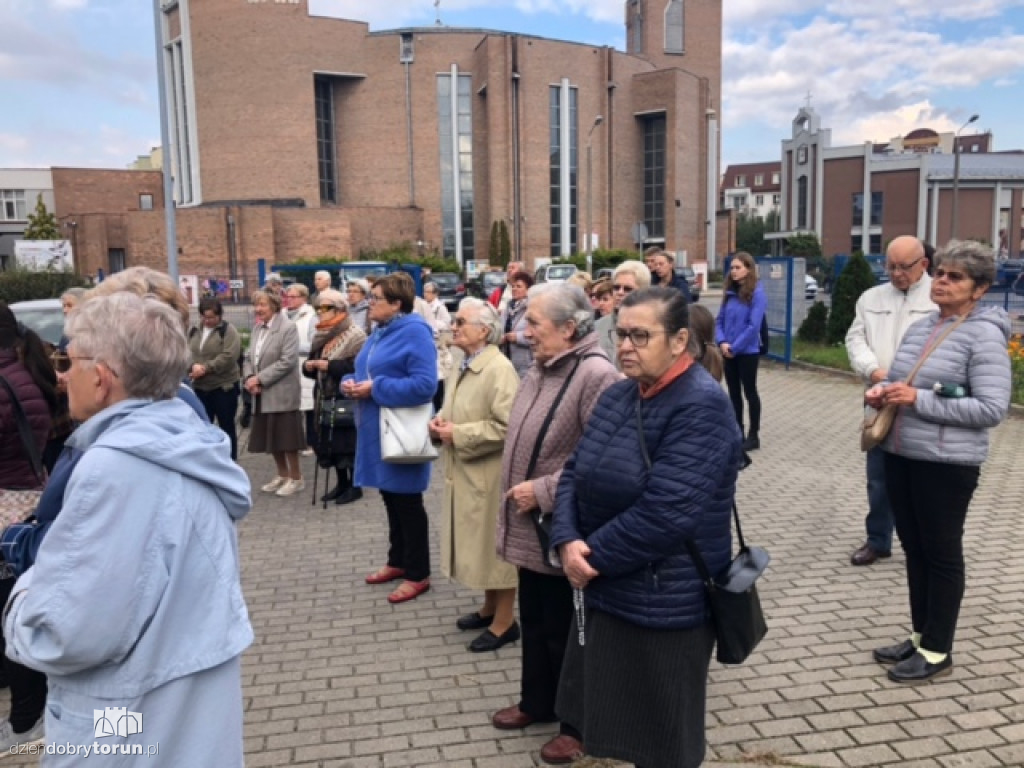 Koronka do Bożego Miłosierdzia w jednej z parafii