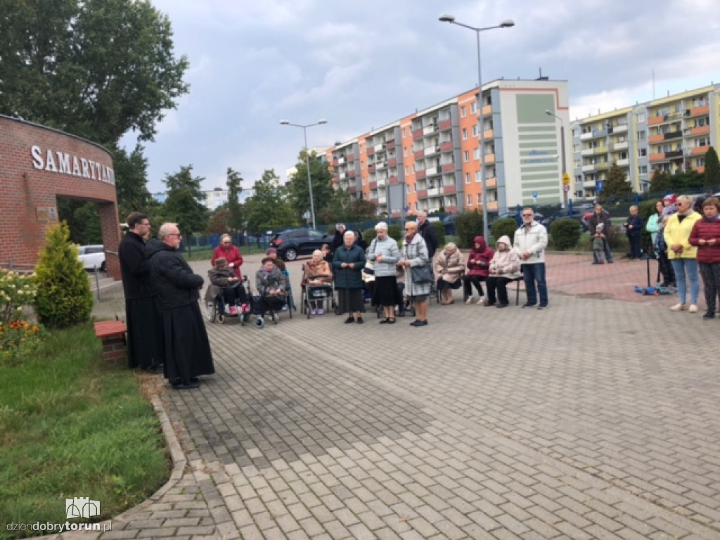 Koronka do Bożego Miłosierdzia w jednej z parafii