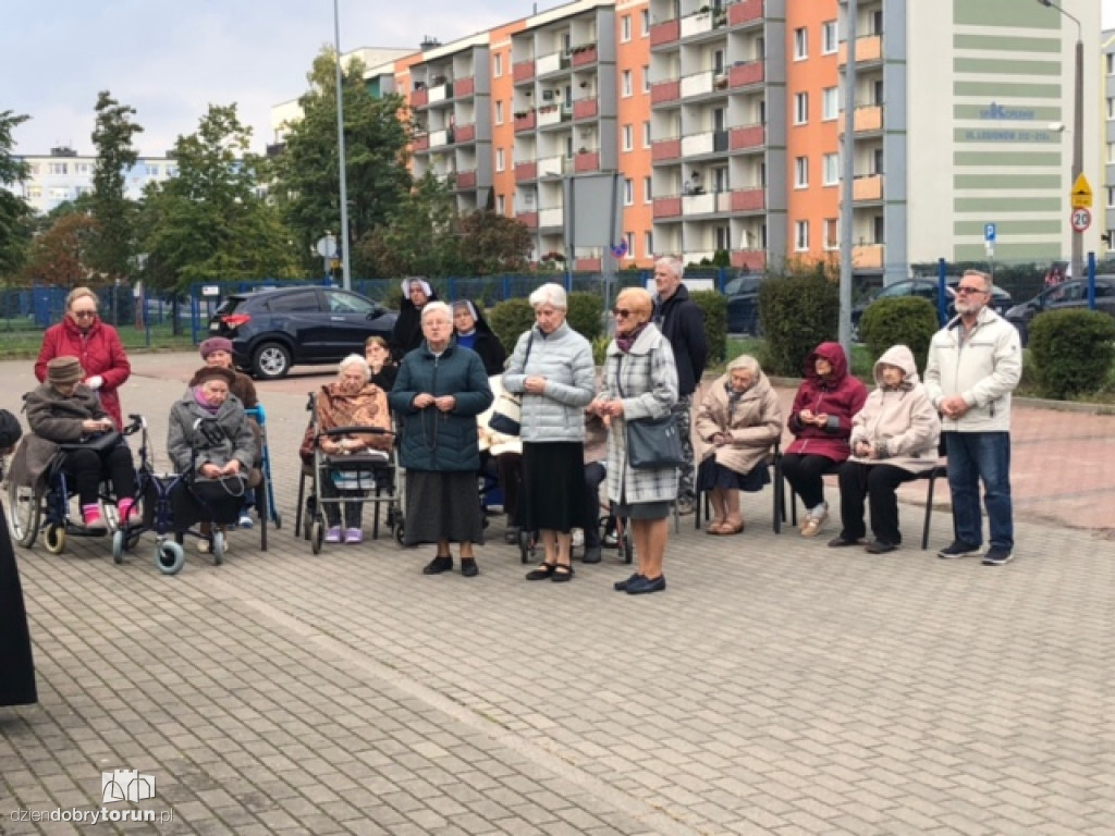 Koronka do Bożego Miłosierdzia w jednej z parafii