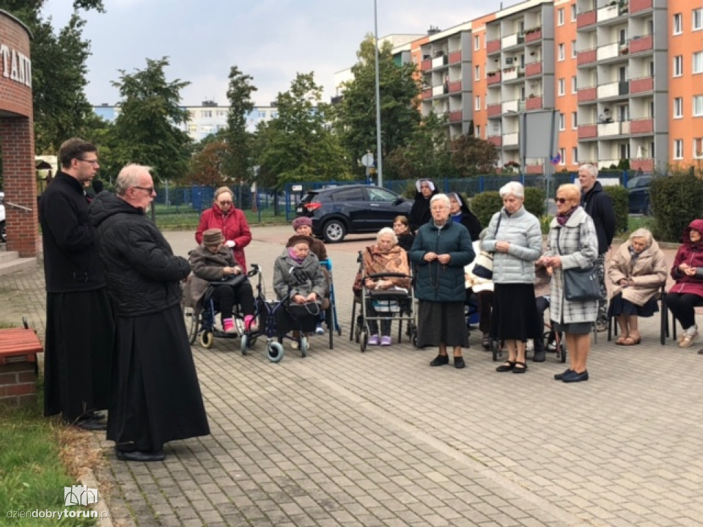 Koronka do Bożego Miłosierdzia w jednej z parafii