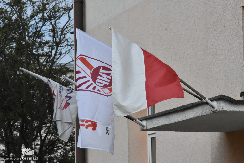 Czarny protest w toruńskim ZNP