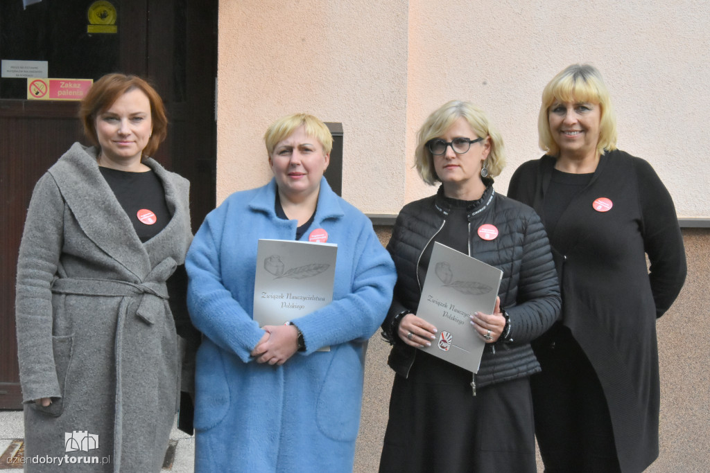 Czarny protest w toruńskim ZNP