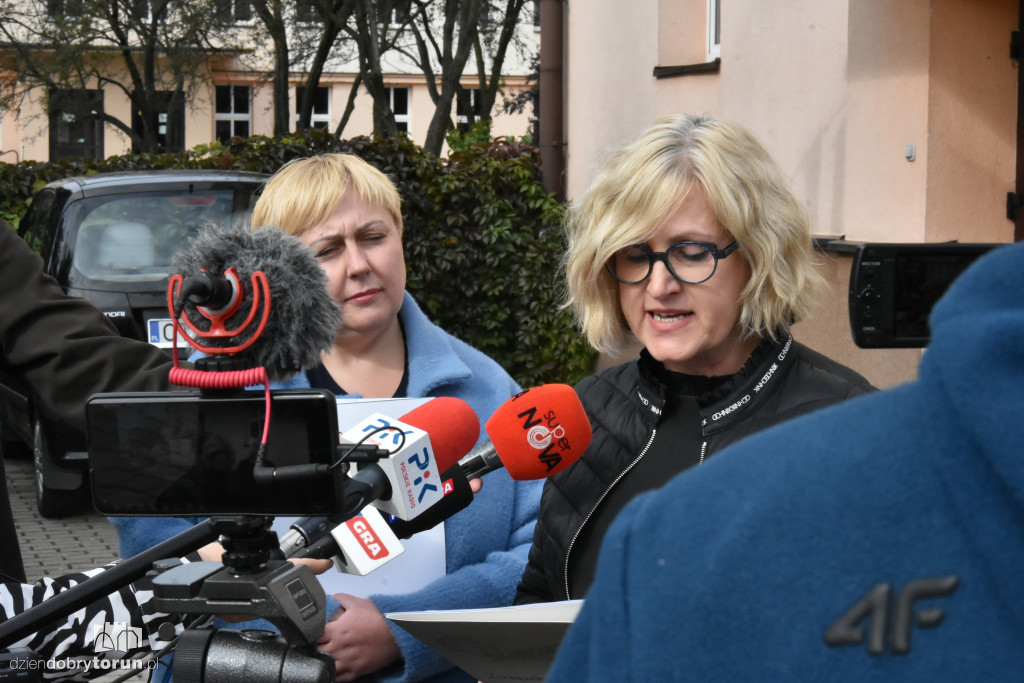 Czarny protest w toruńskim ZNP