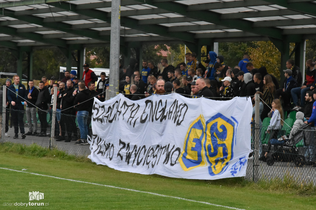 Kibice Elany na meczu z Notecią Łabiszyn