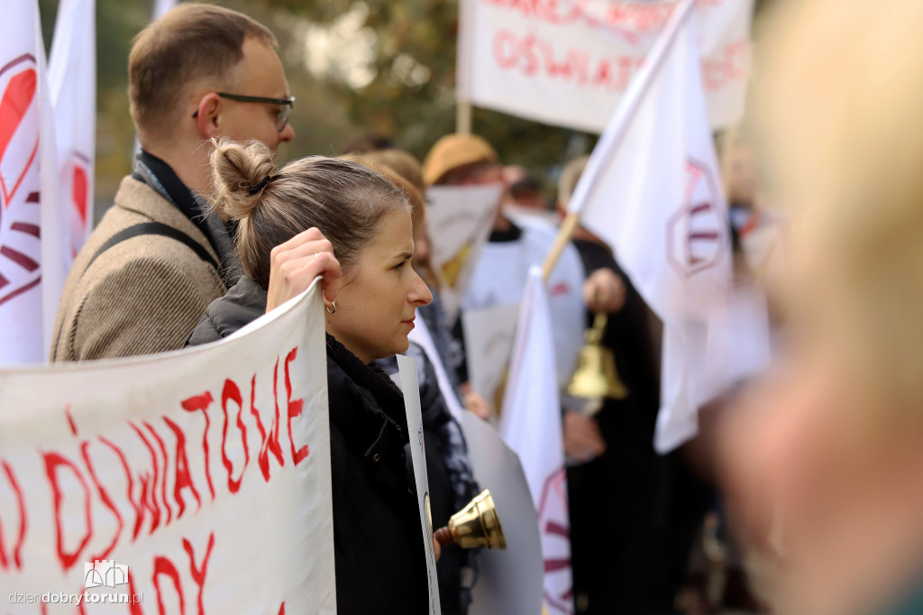 Pikieta nauczycieli i pracowników oświaty