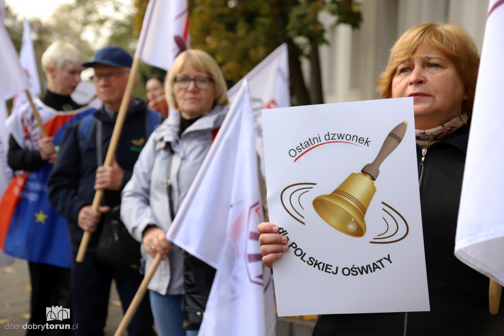 Pikieta nauczycieli i pracowników oświaty