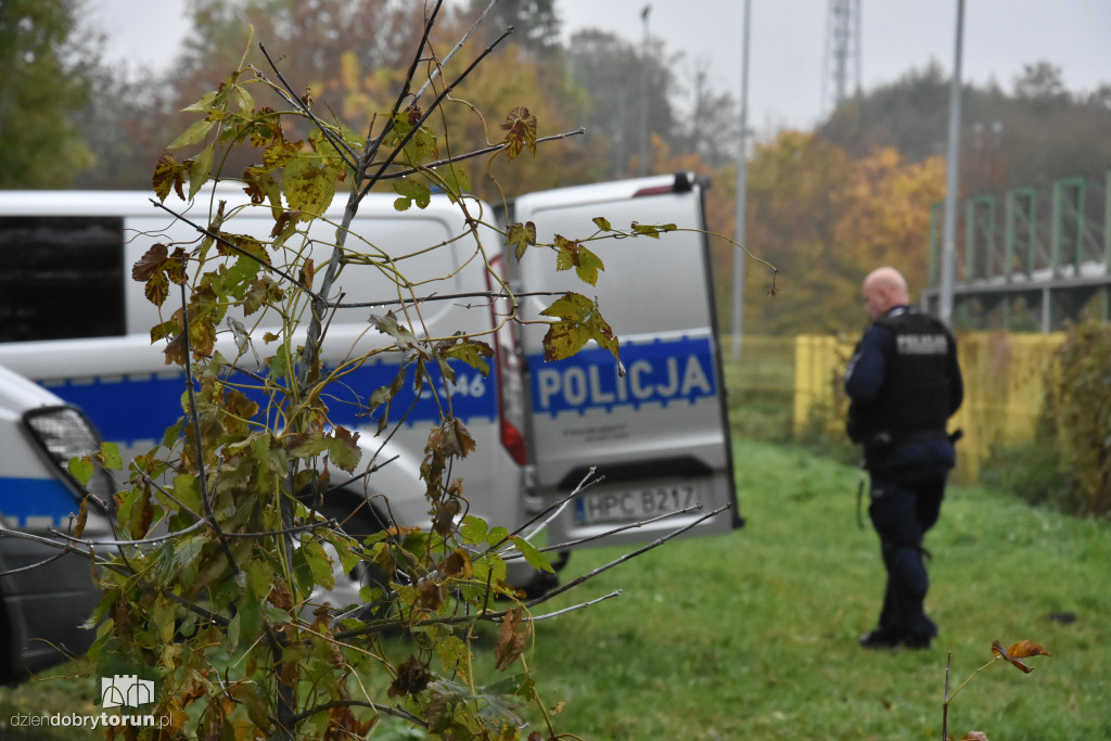 Mnóstwo policjantów na meczu Elany Toruń