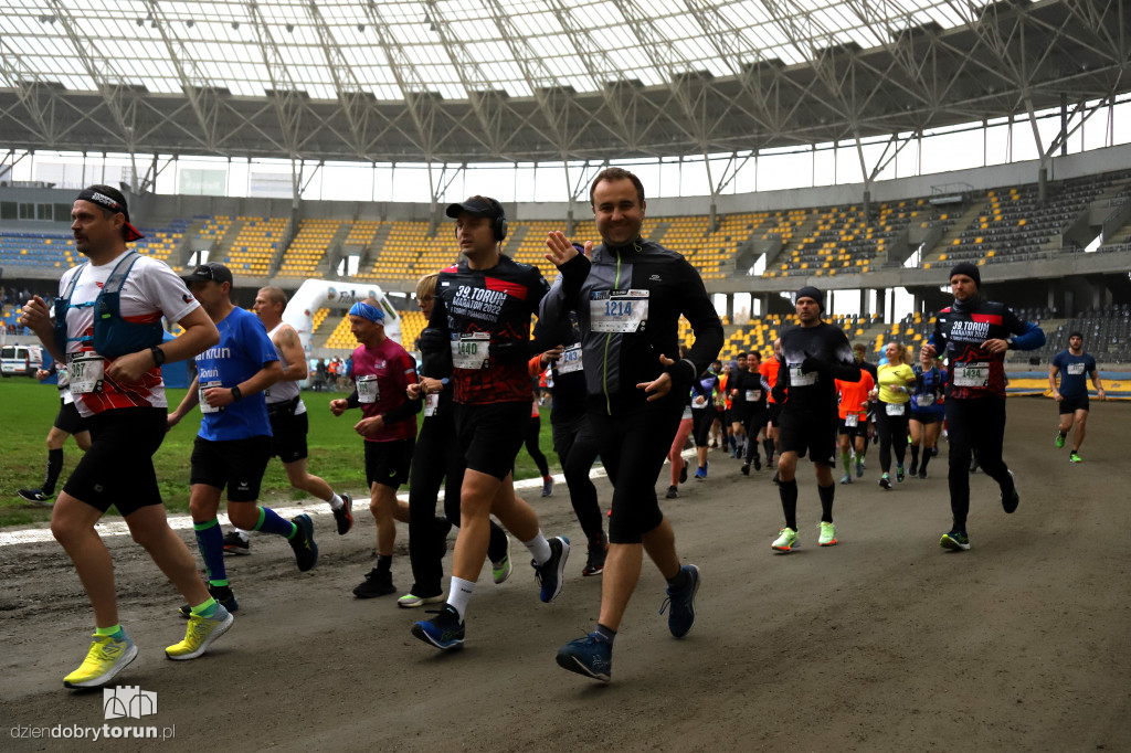 Rywalizacja podczas 39. Toruń Maraton