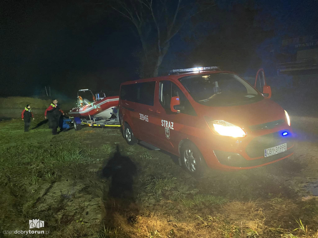 DRAMATYCZNA akcja strażaków na Wiśle