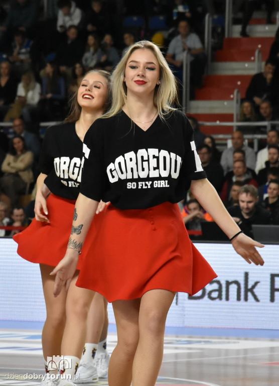 Cheerleaderki na meczu z Anwilem Włocławek