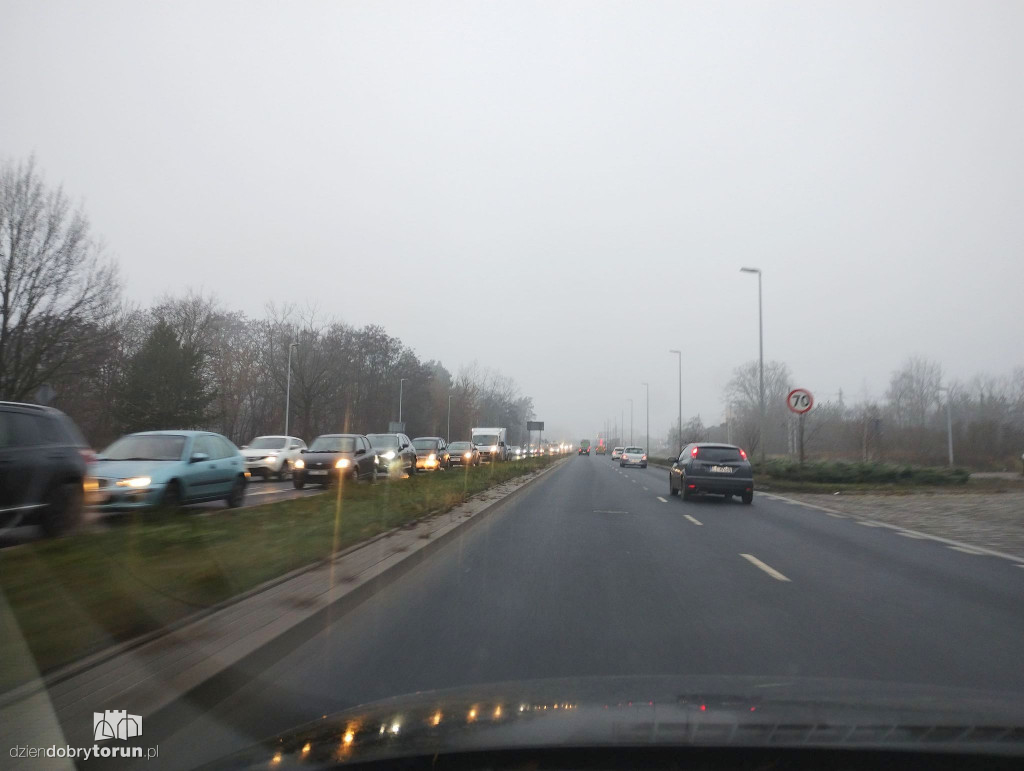 Ogromne korki przed wjazdem na most