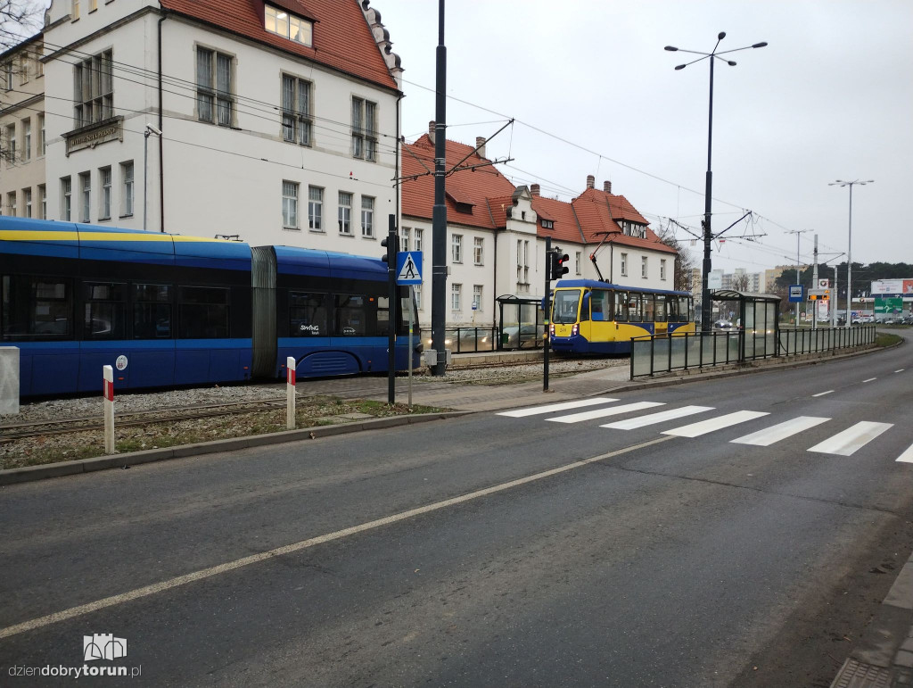 Tramwaj wyjechał z torów przy Sienkiewicza