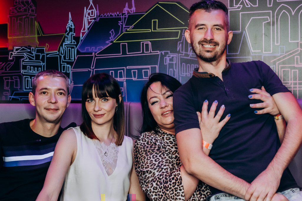 Szalona impreza w klubie Bajka