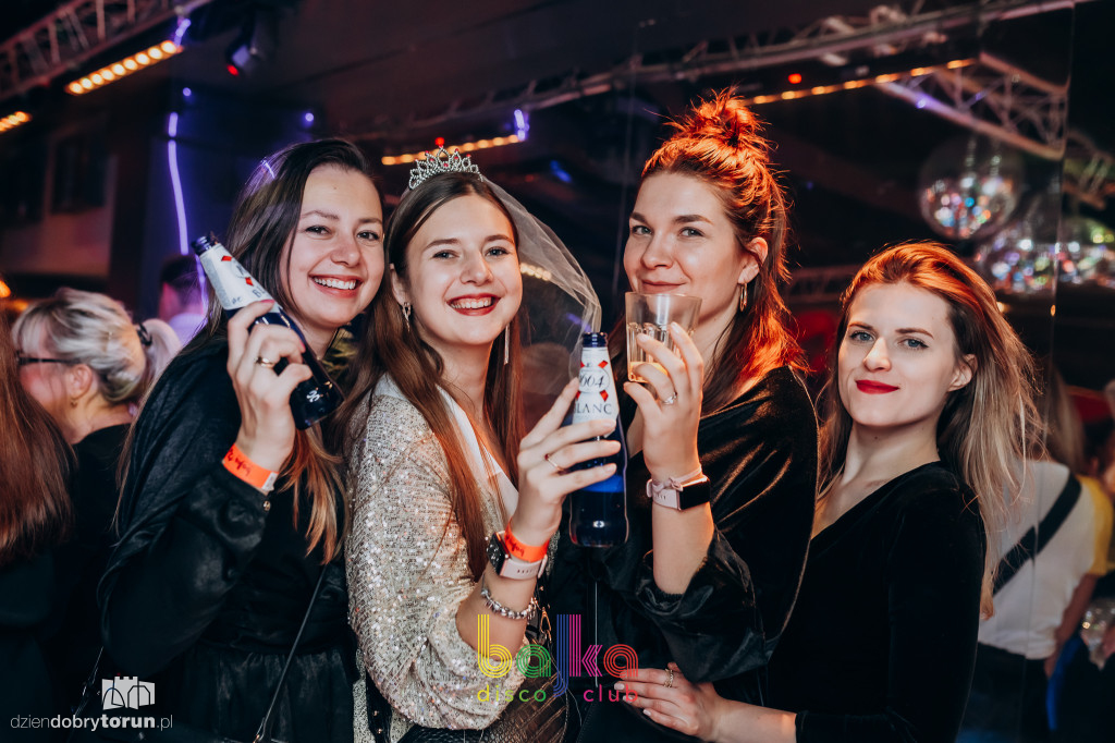 Szalona impreza w klubie Bajka