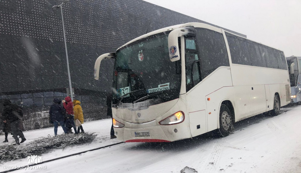 Do Torunia przyjechali sympatycy o. Rydzyka