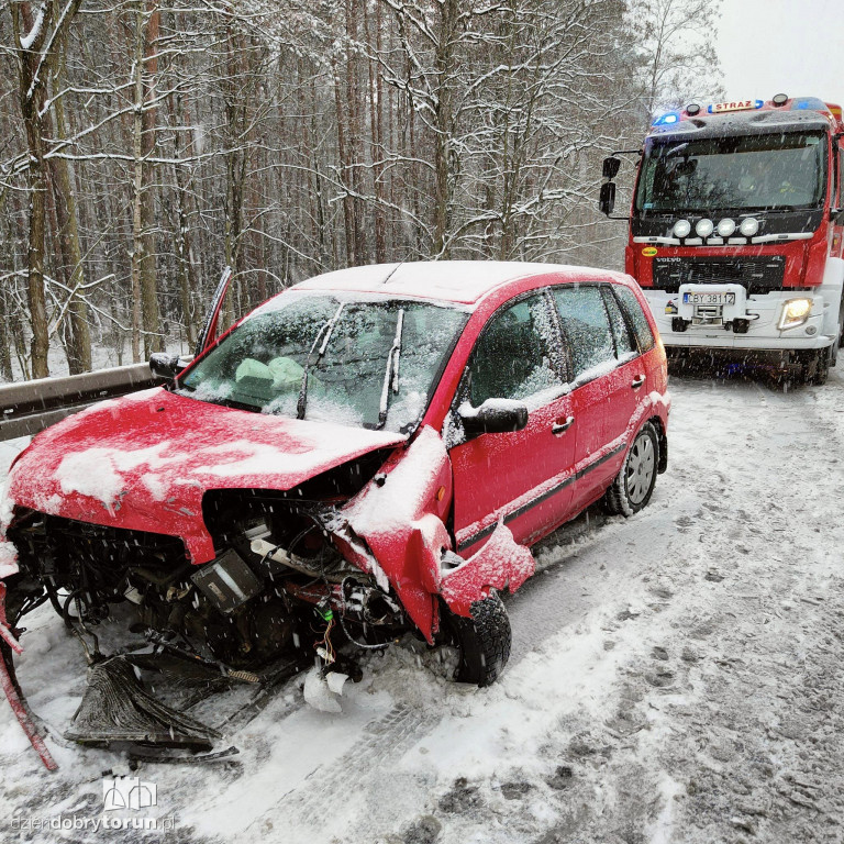 Groźnie zdarzenie na drodze krajowej nr 10