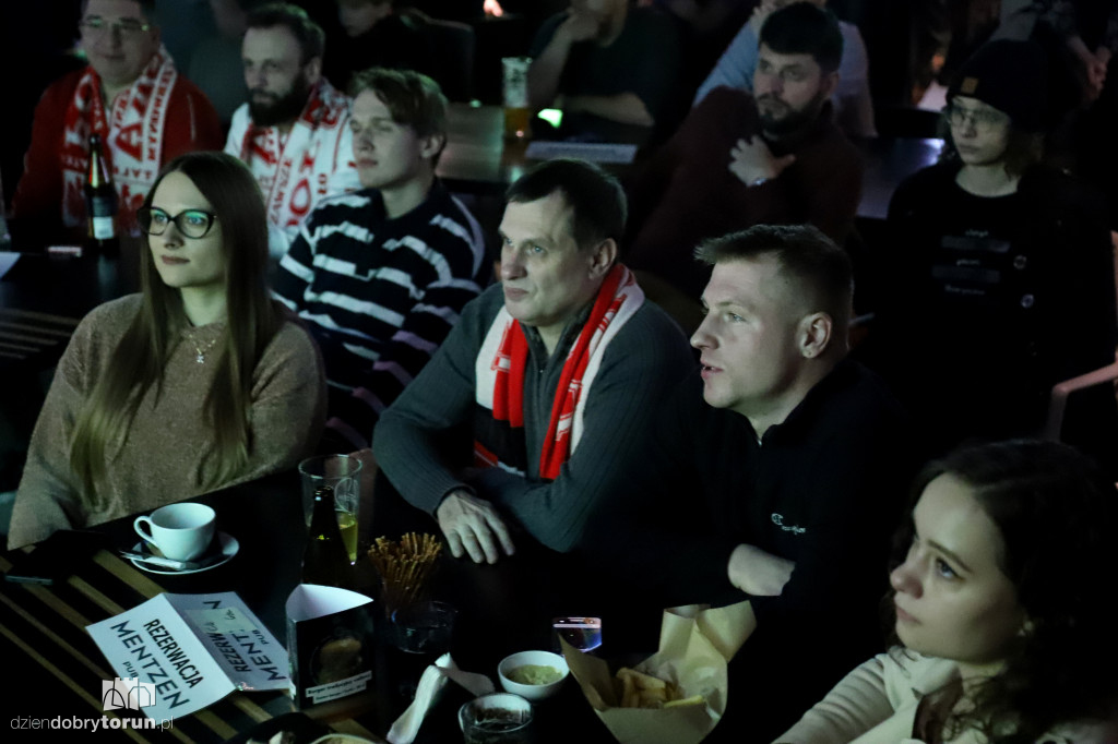 Strefa kibica w Pubie Mentzen
