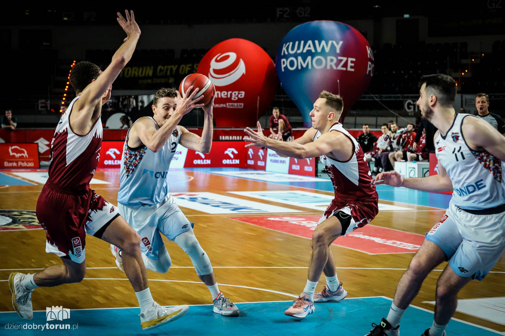 Twarde Pierniki Toruń 92 : 88 PGE Spójnia Stargard