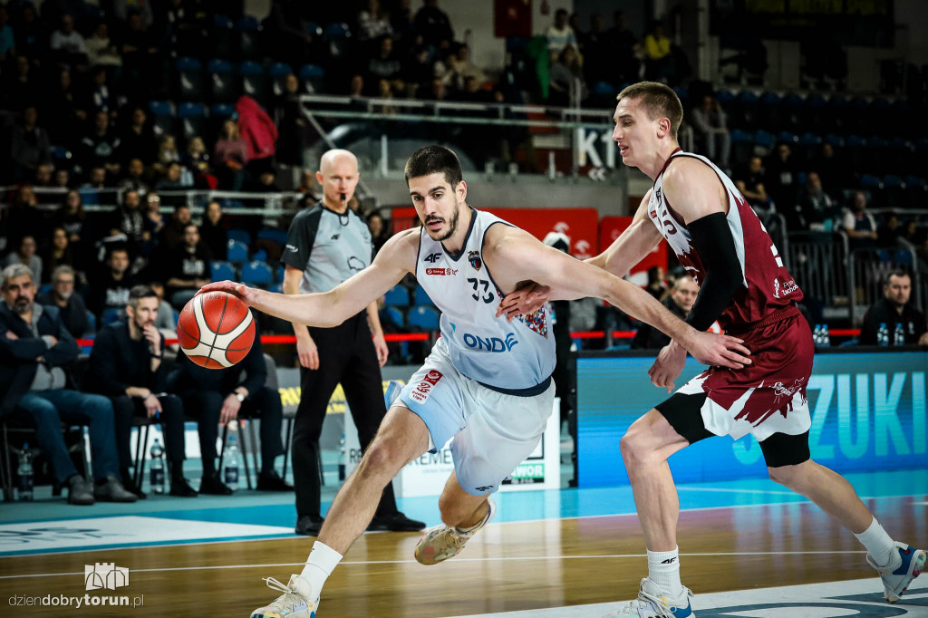 Twarde Pierniki Toruń 92 : 88 PGE Spójnia Stargard