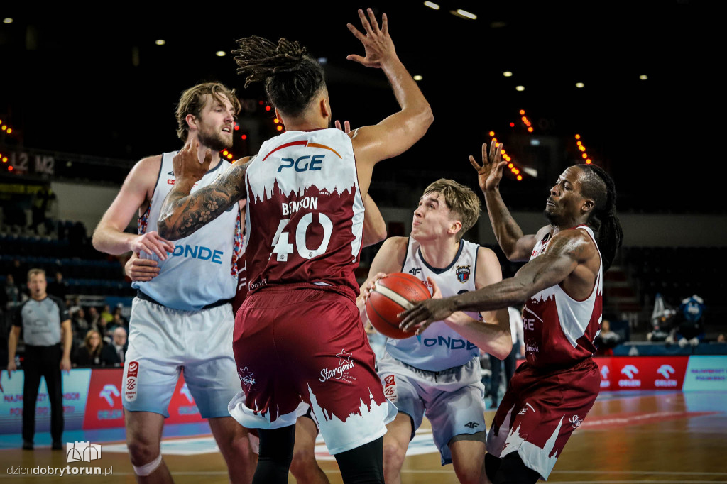 Twarde Pierniki Toruń 92 : 88 PGE Spójnia Stargard