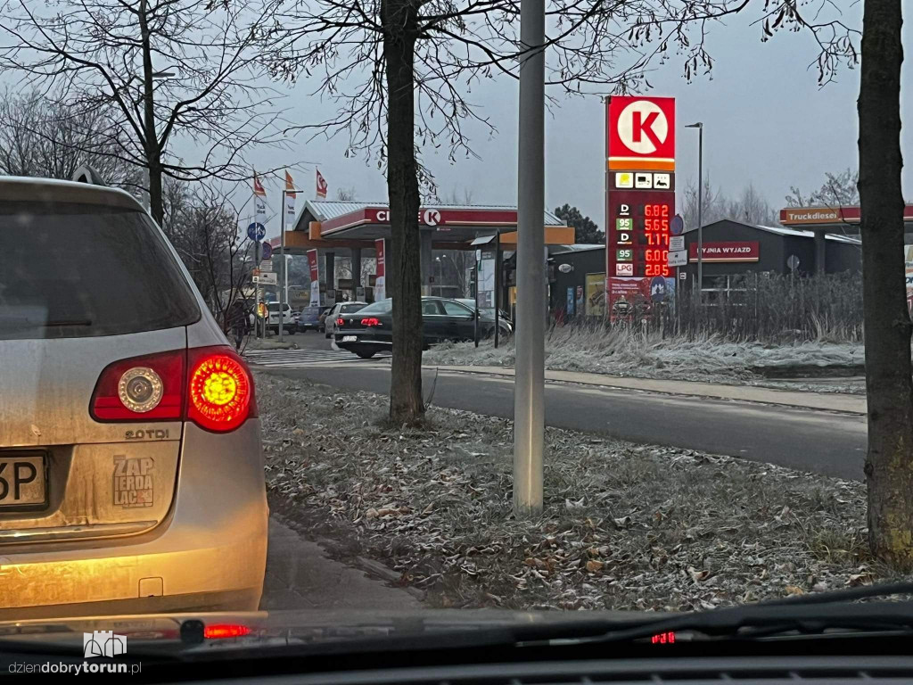 Ogromne korki przed Circle K