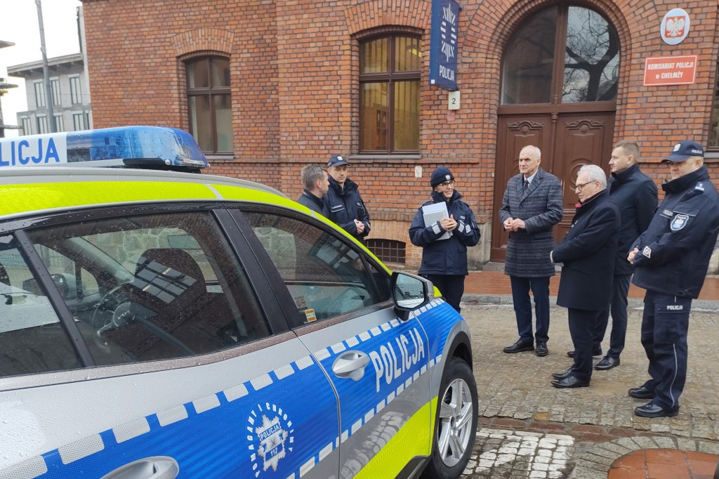 Nowe auto policjantów z Chełmży