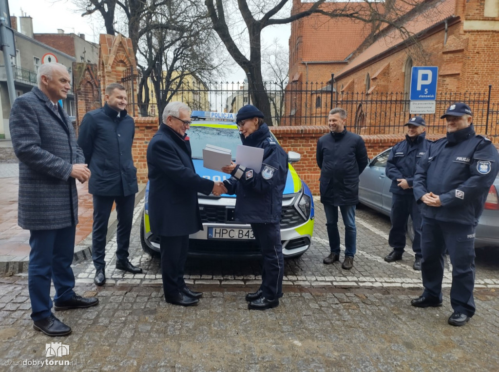 Nowe auto policjantów z Chełmży