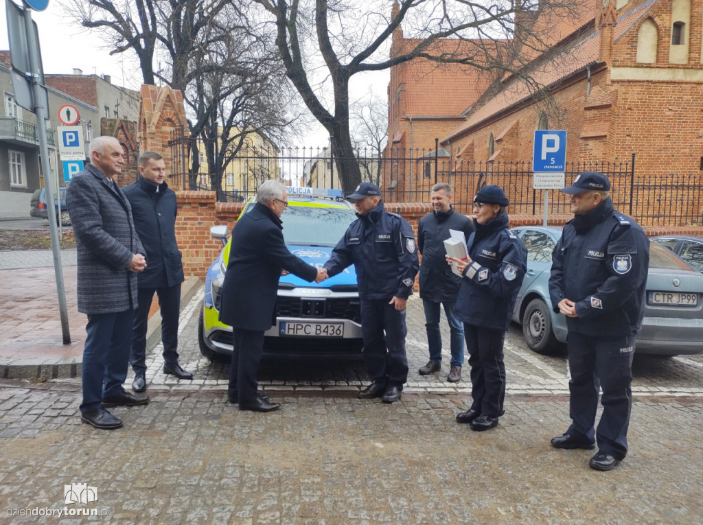 Nowe auto policjantów z Chełmży