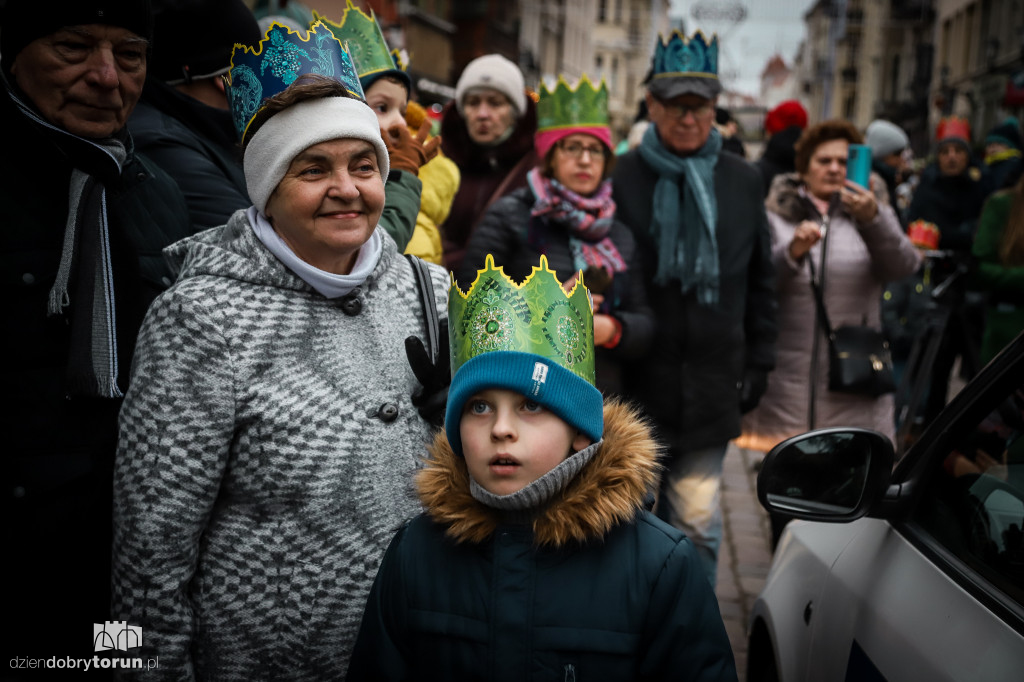 Orszak Trzech Króli ulicą Szeroką