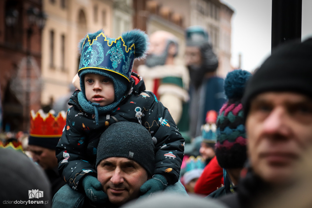 Orszak Trzech Króli ulicą Szeroką