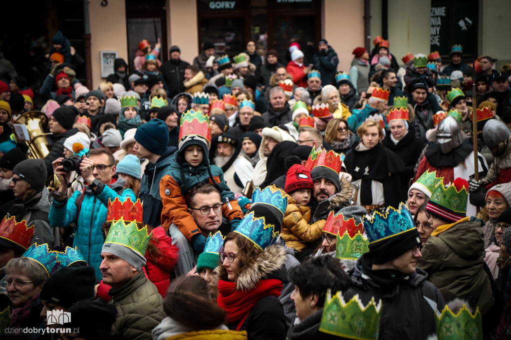 Orszak Trzech Króli ulicą Szeroką