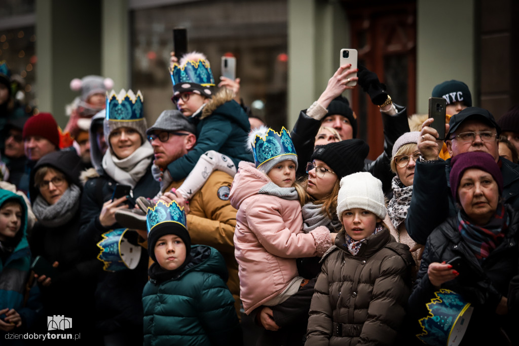 Orszak Trzech Króli ulicą Szeroką