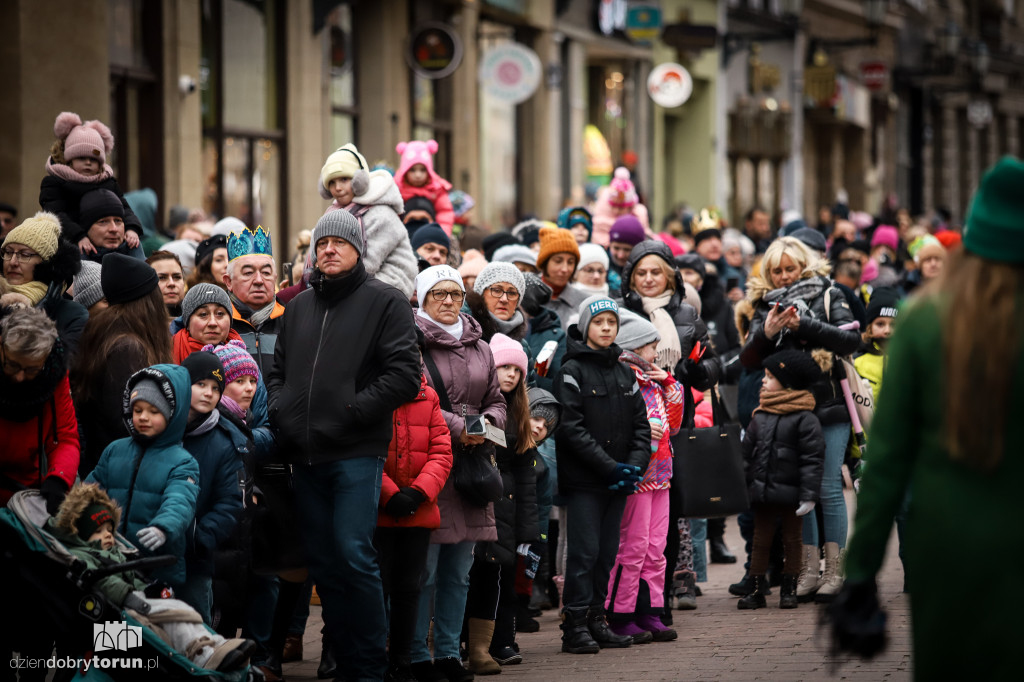 Orszak Trzech Króli ulicą Szeroką