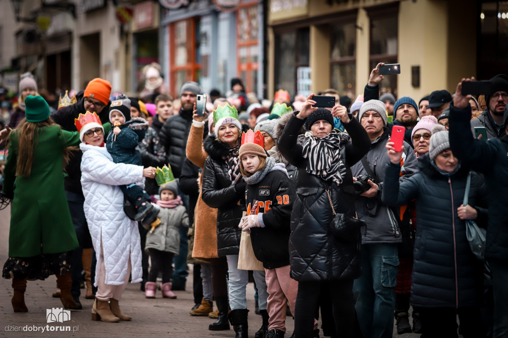 Orszak Trzech Króli ulicą Szeroką