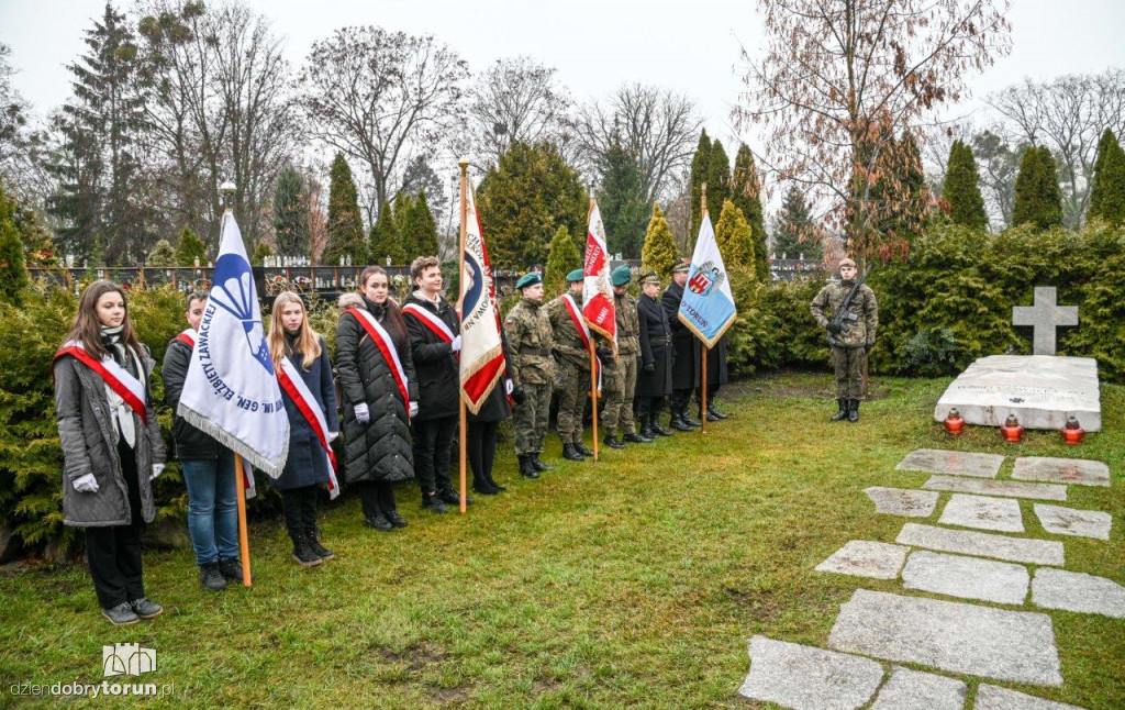 14. rocznica śmierci gen. Elżbiety Zawackiej