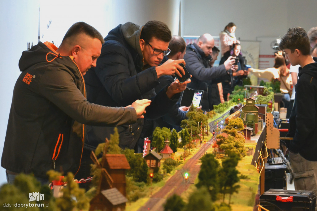 Wystawa makiet kolejowych w Galerii Wnętrz AMC