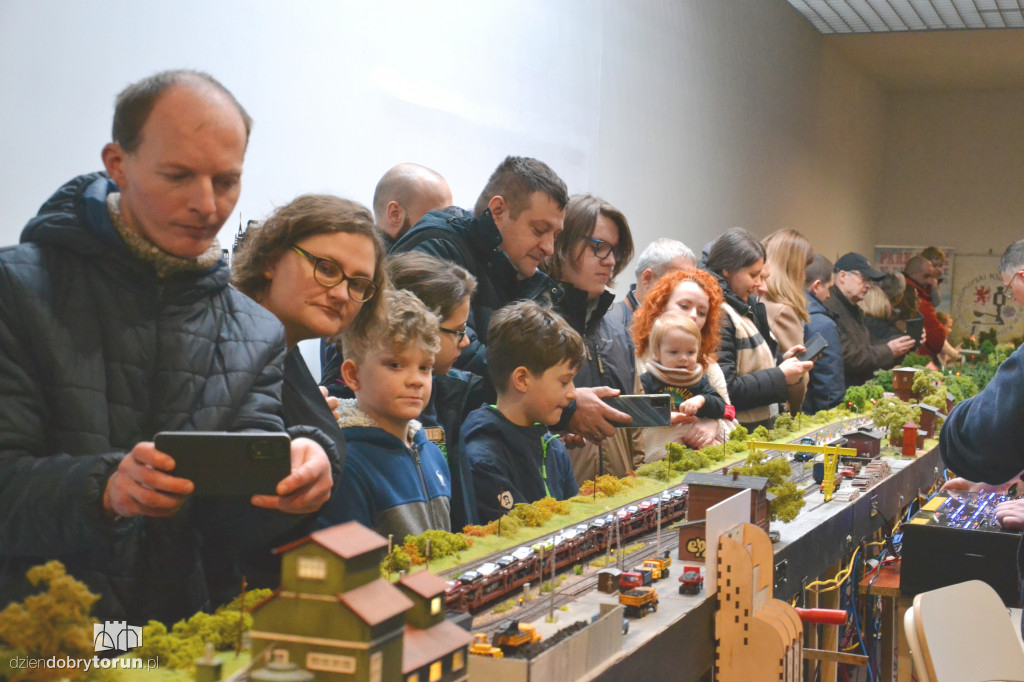 Wystawa makiet kolejowych w Galerii Wnętrz AMC