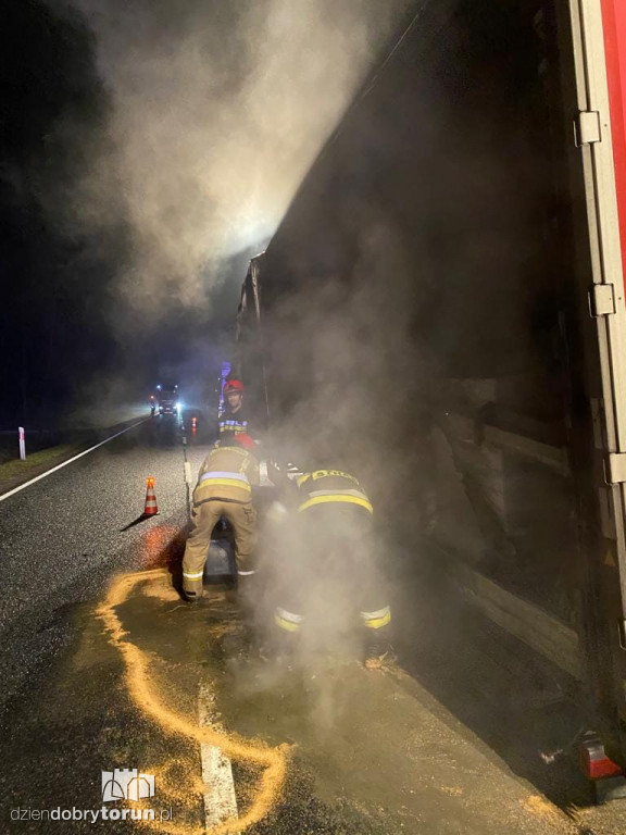 Pożar ciężarówki na DK 10 pod Toruniem