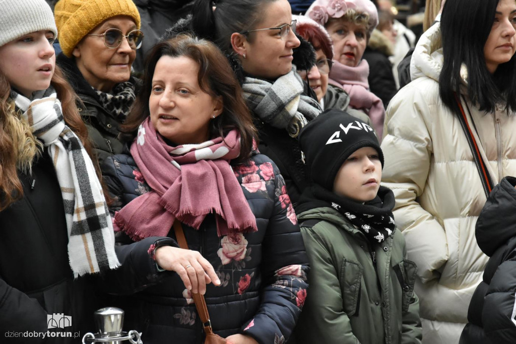 Wielki tort z okazji 550. lecia urodzin Kopernika